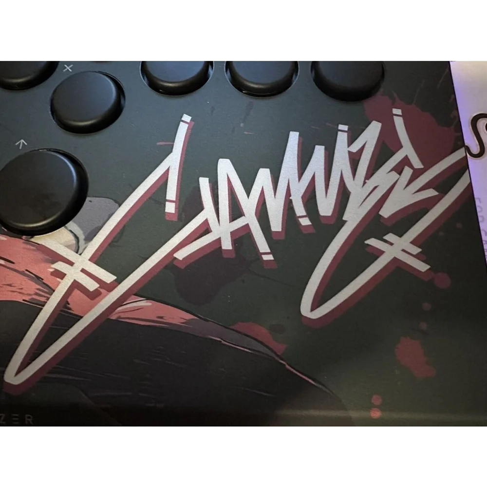Razer KITSUNE Cammy Edition All-Button Arcade Controller RZ06-05020300-R3U1 - Picture 5 of 6